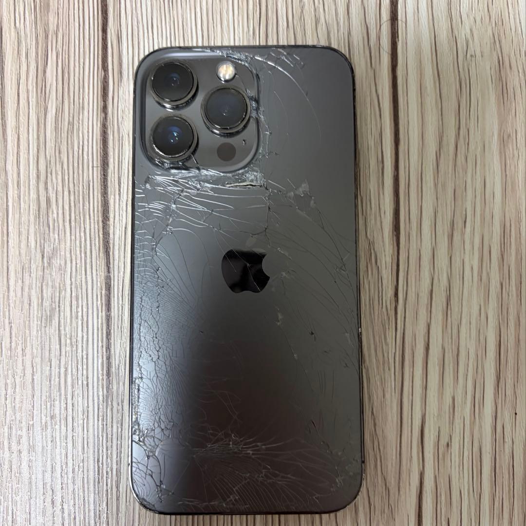 H*o様 iPhone13pro 128gb SiMフリー グラファイト ジャン