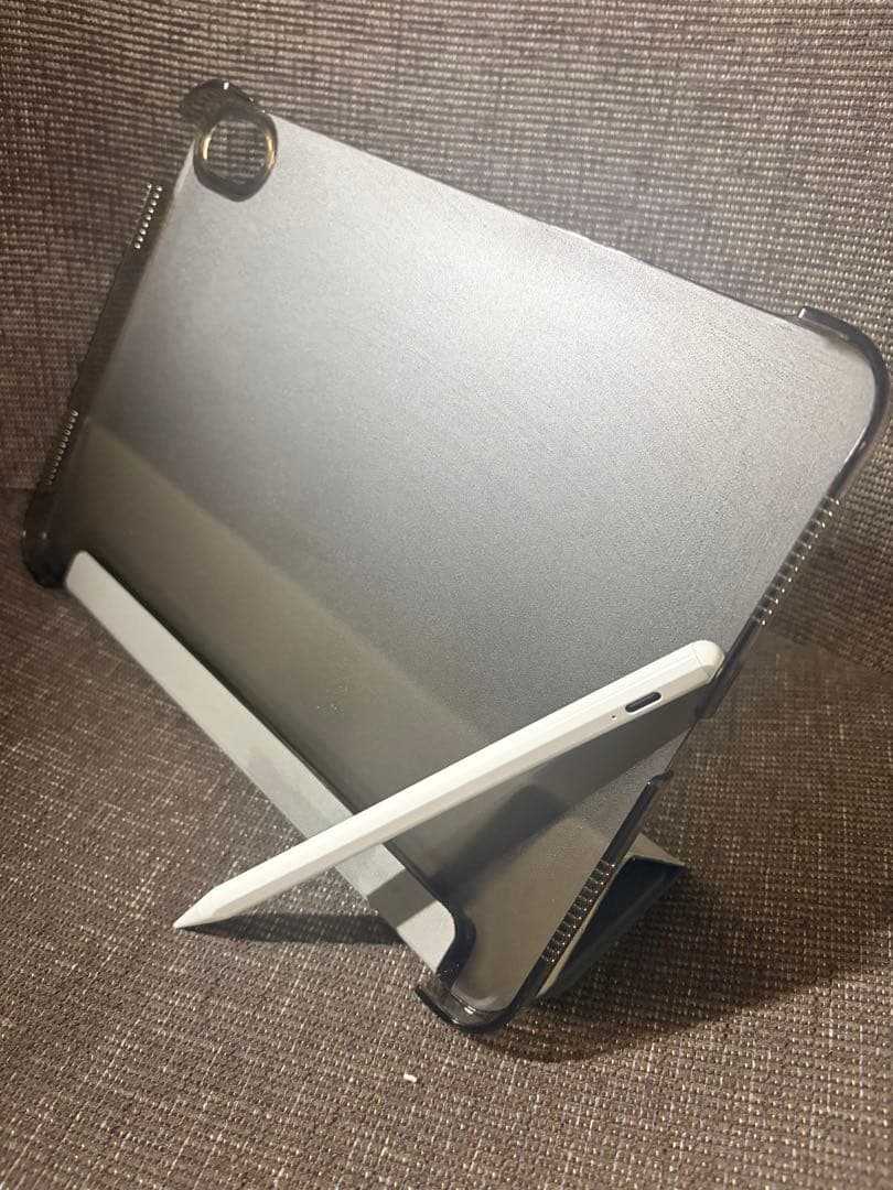 A*様 【付属品付】Apple iPad (第11世代) シルバー A16 10