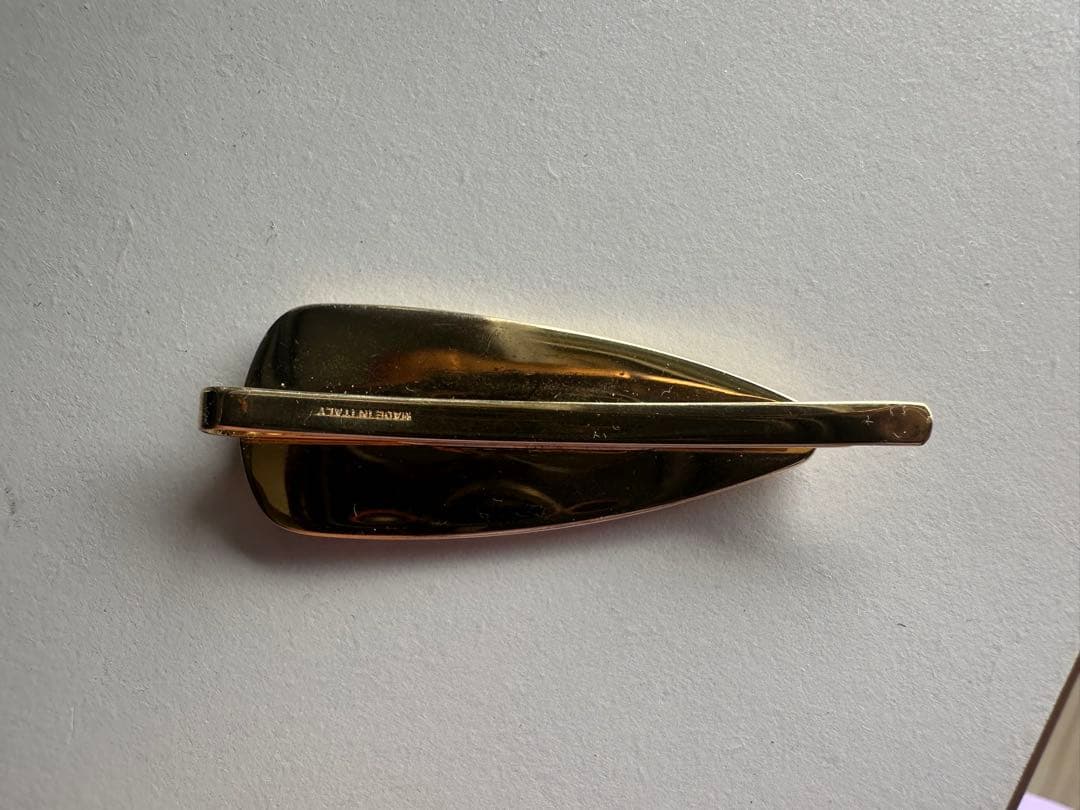 MIU MIU ロゴ入りヘアピン ピンク