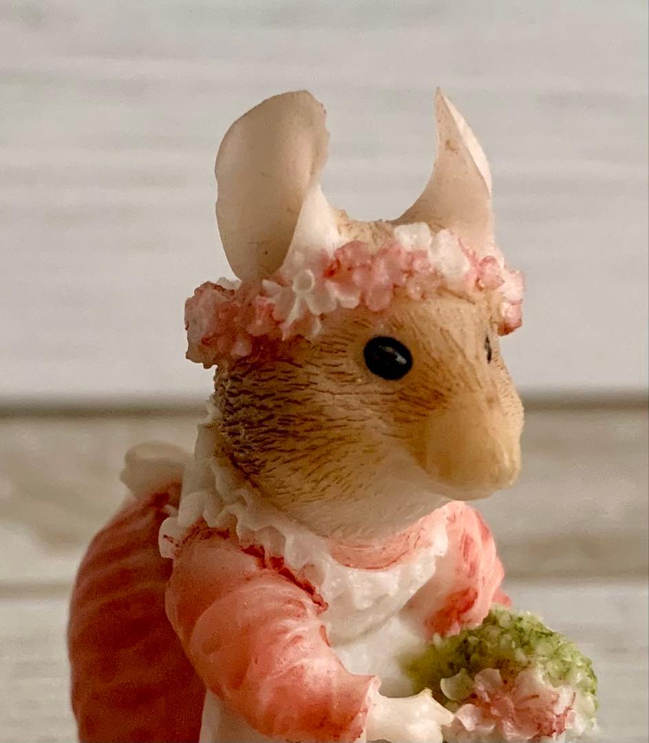 ブランブリーヘッジ のばらの村のものがたり ダスティとポピーのウェディング