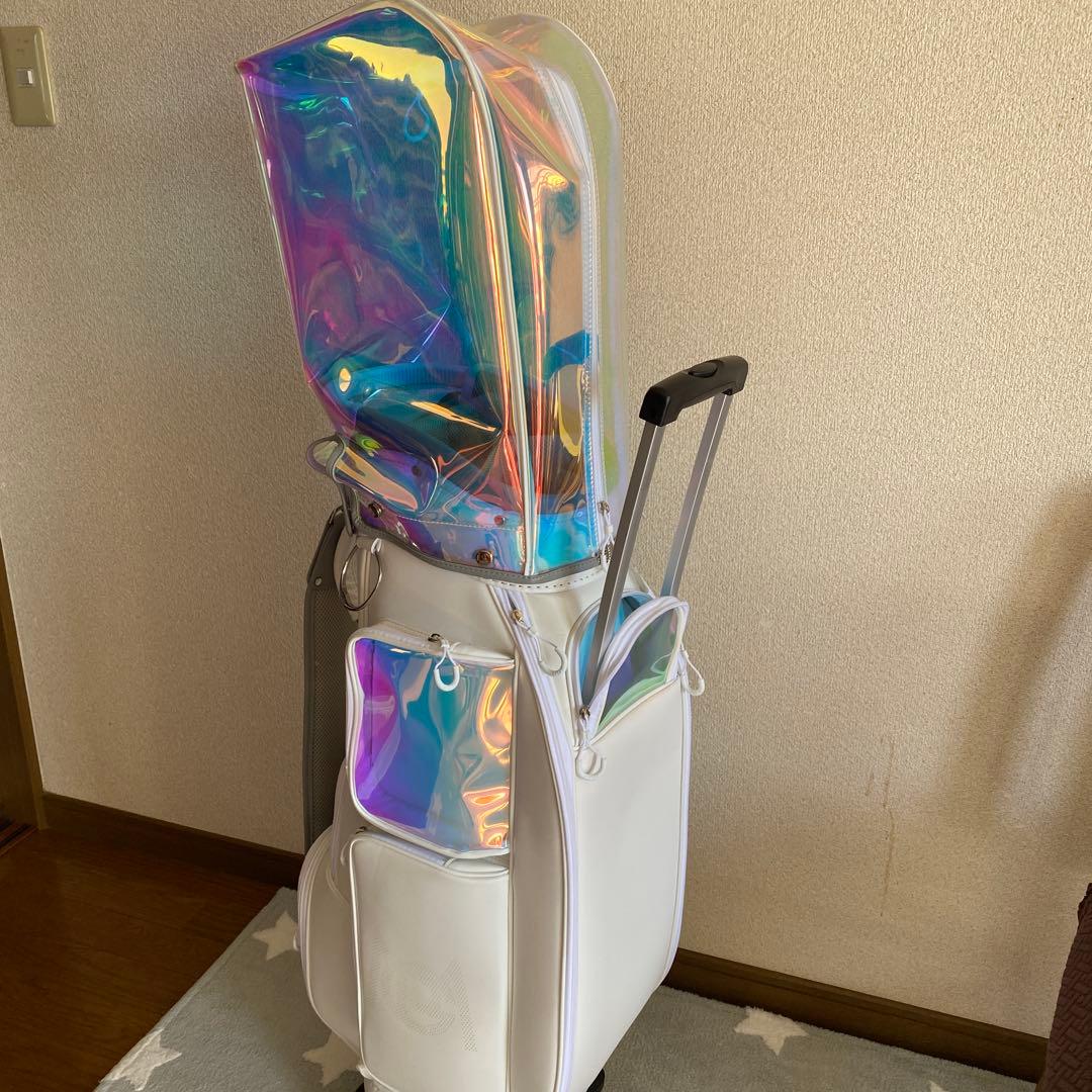 PGMホワイトゴルフバッグ ホイール付き 新品、お値段に下げします。