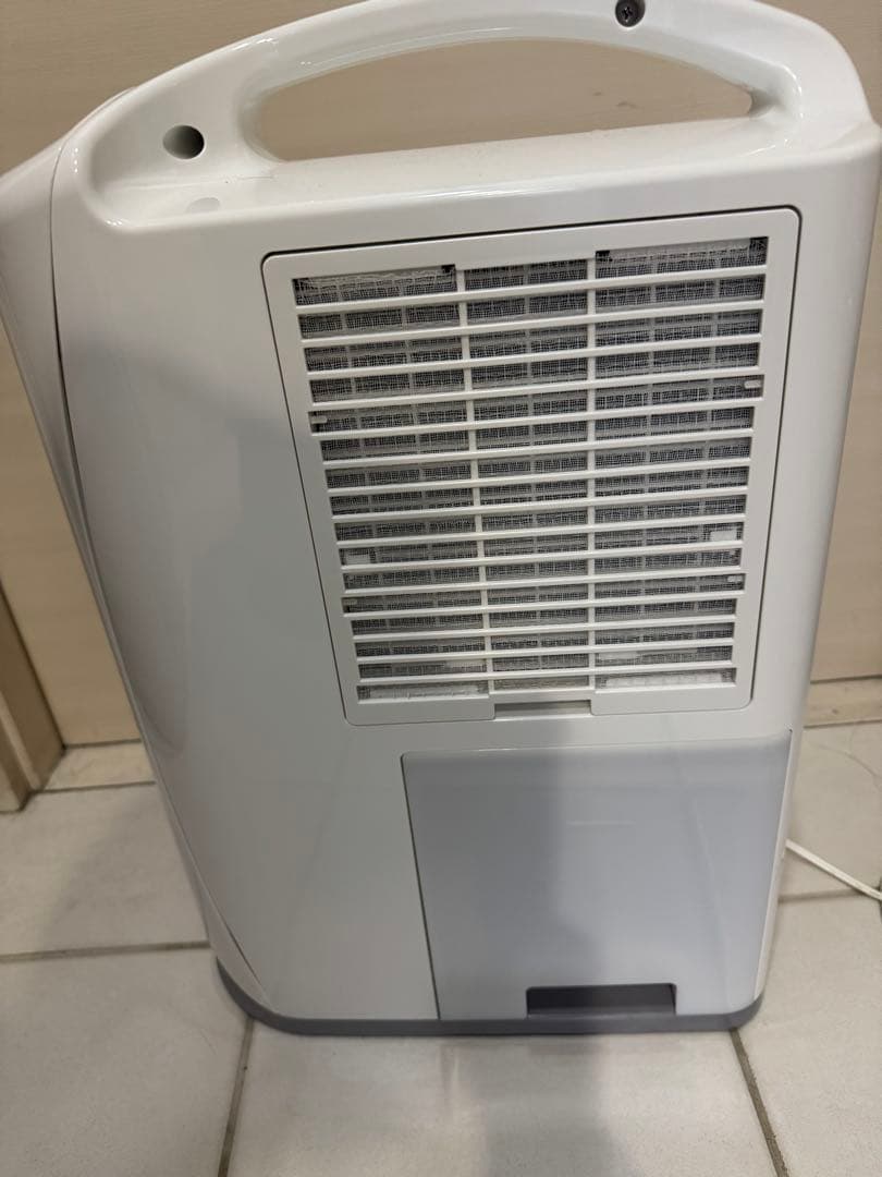 CORONA CD-S6322-W 衣類乾燥除湿機 3.0L美品　値下げ交渉可能