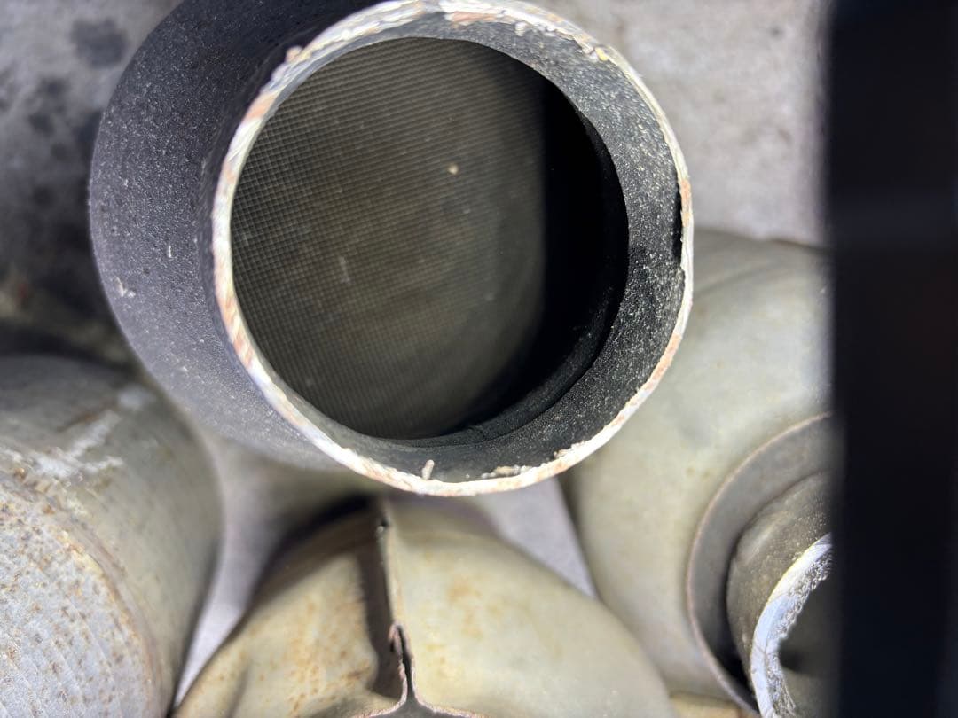 レクサスIS　触媒　キャタライザー　パラジウム　値下げ検討