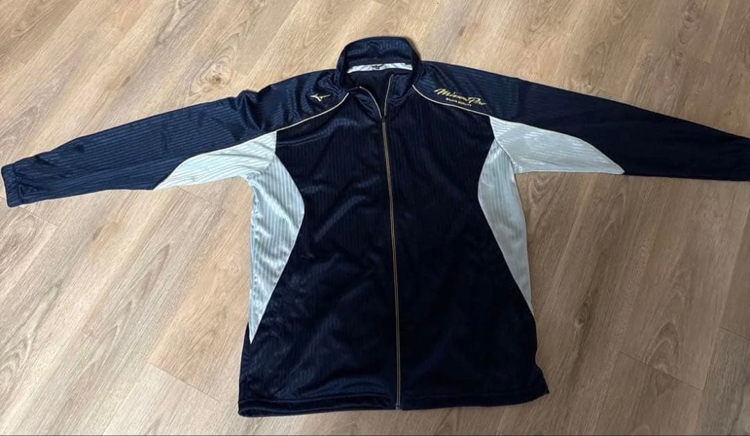 K*O様 【ほぼ未使用】ミズノプロ 高級シャドーストライプ 上下セット サイズO