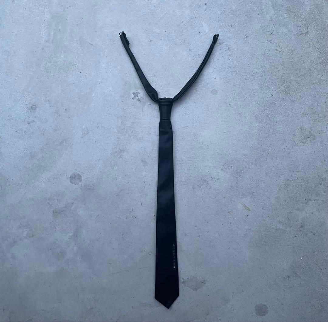 1017 ALYX 9SMレザーネクタイ 市川隼基さん着用