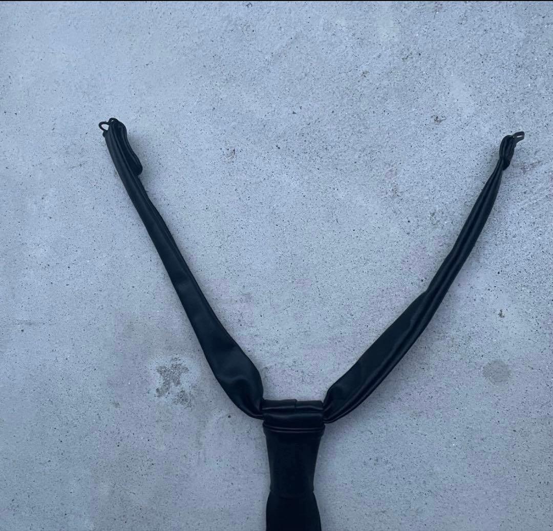 1017 ALYX 9SMレザーネクタイ 市川隼基さん着用