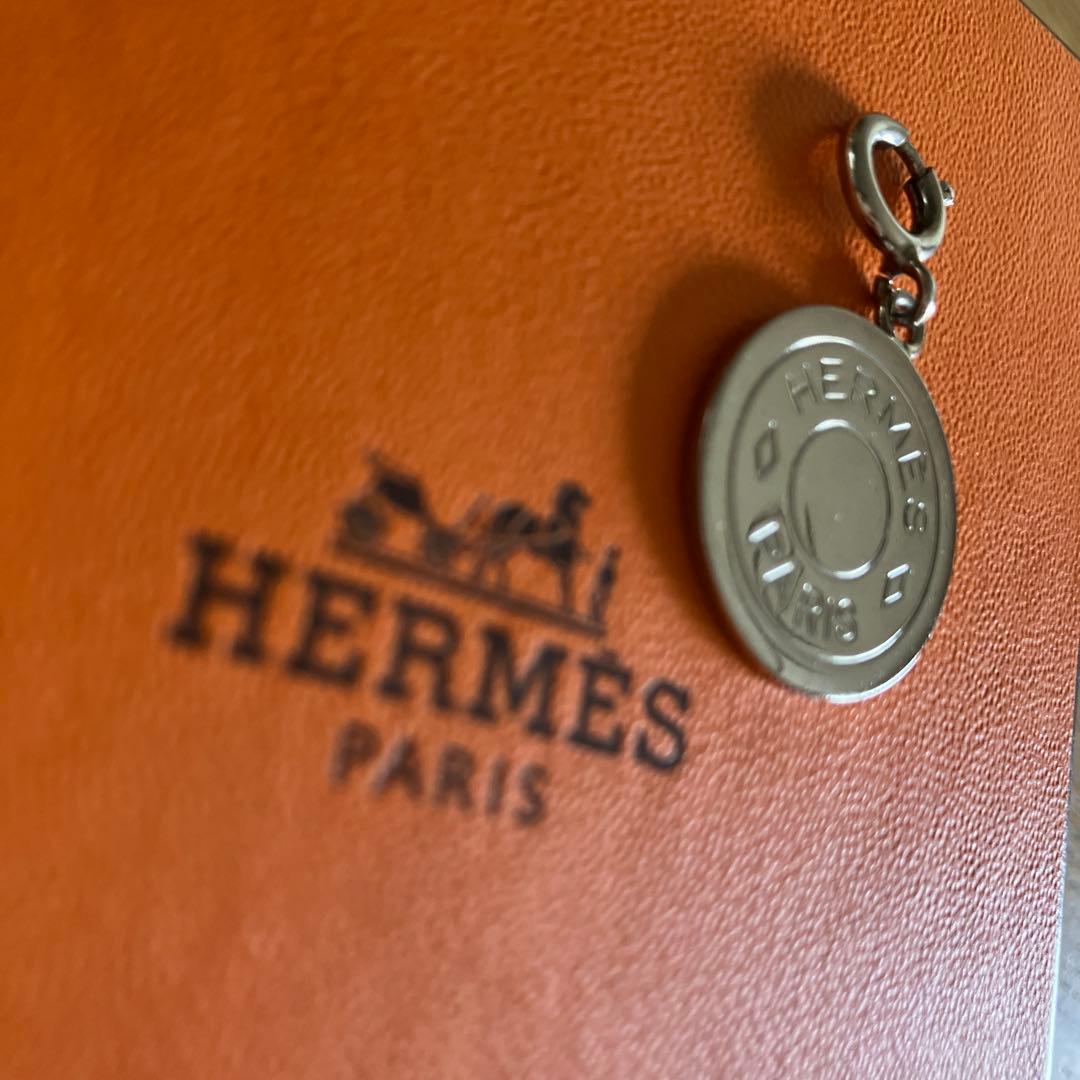 HERMES エルメス　ペンダントトップ シルバーカラー