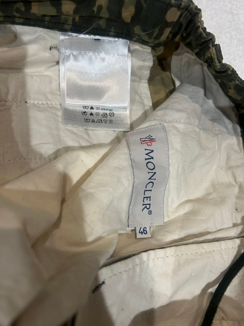 モンクレール　メンズ　ハーフパンツ