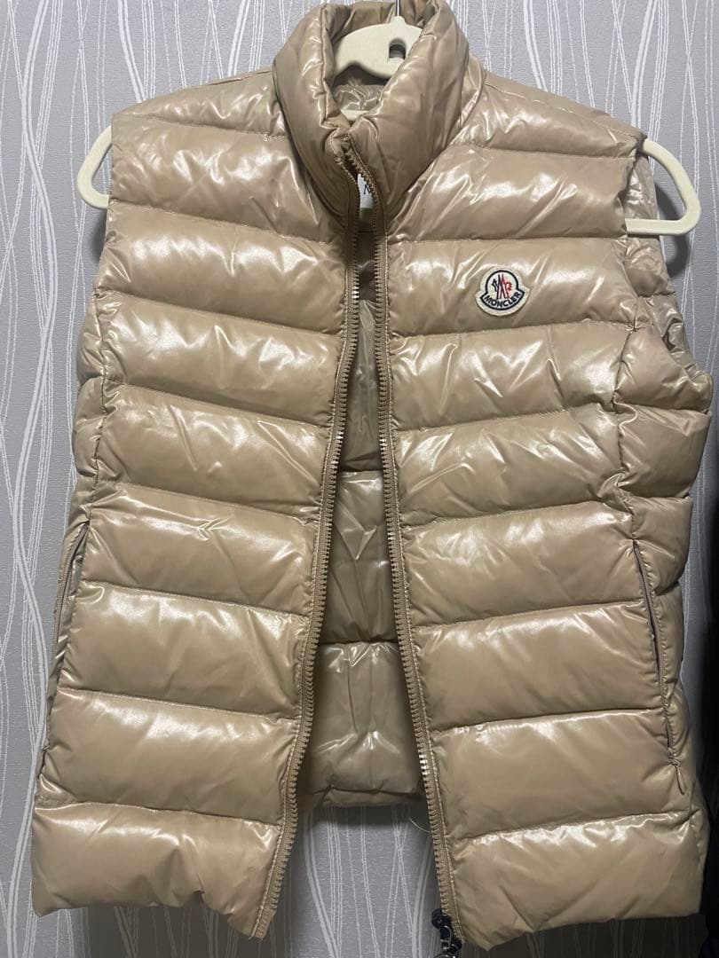 ベージュ キルティングダウンベスト S