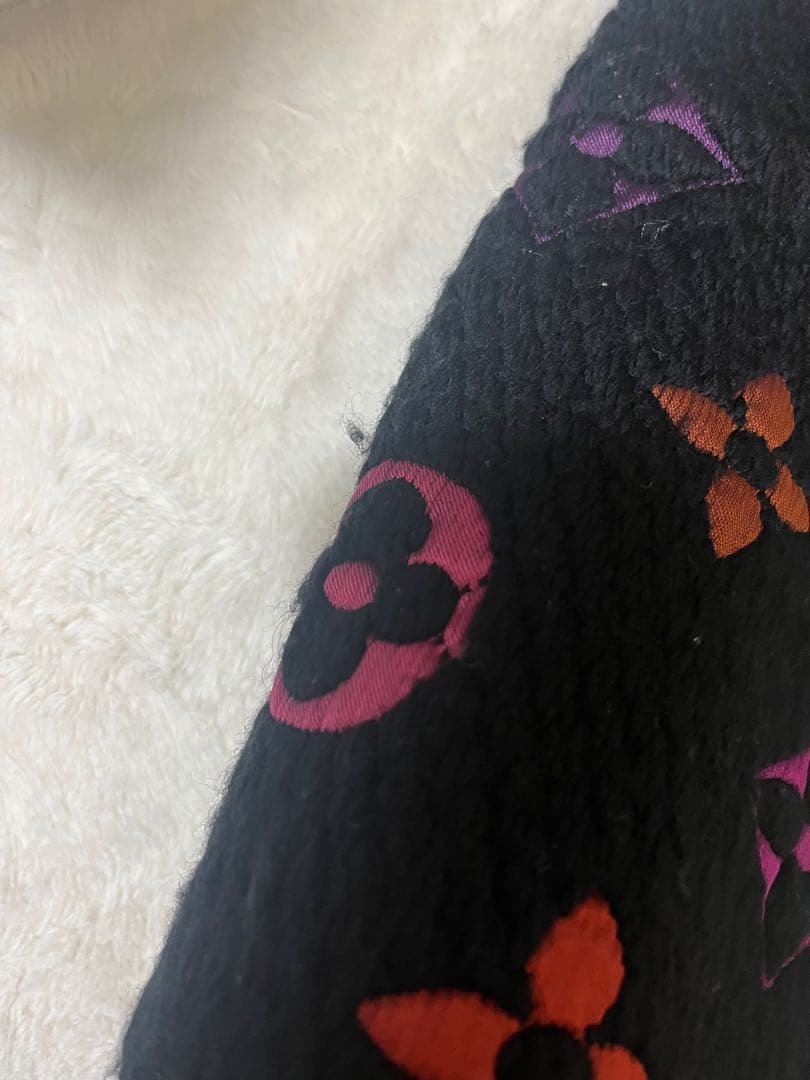 ルイ・ヴィトン マフラー 黒 ピンク オレンジ　※限定価格