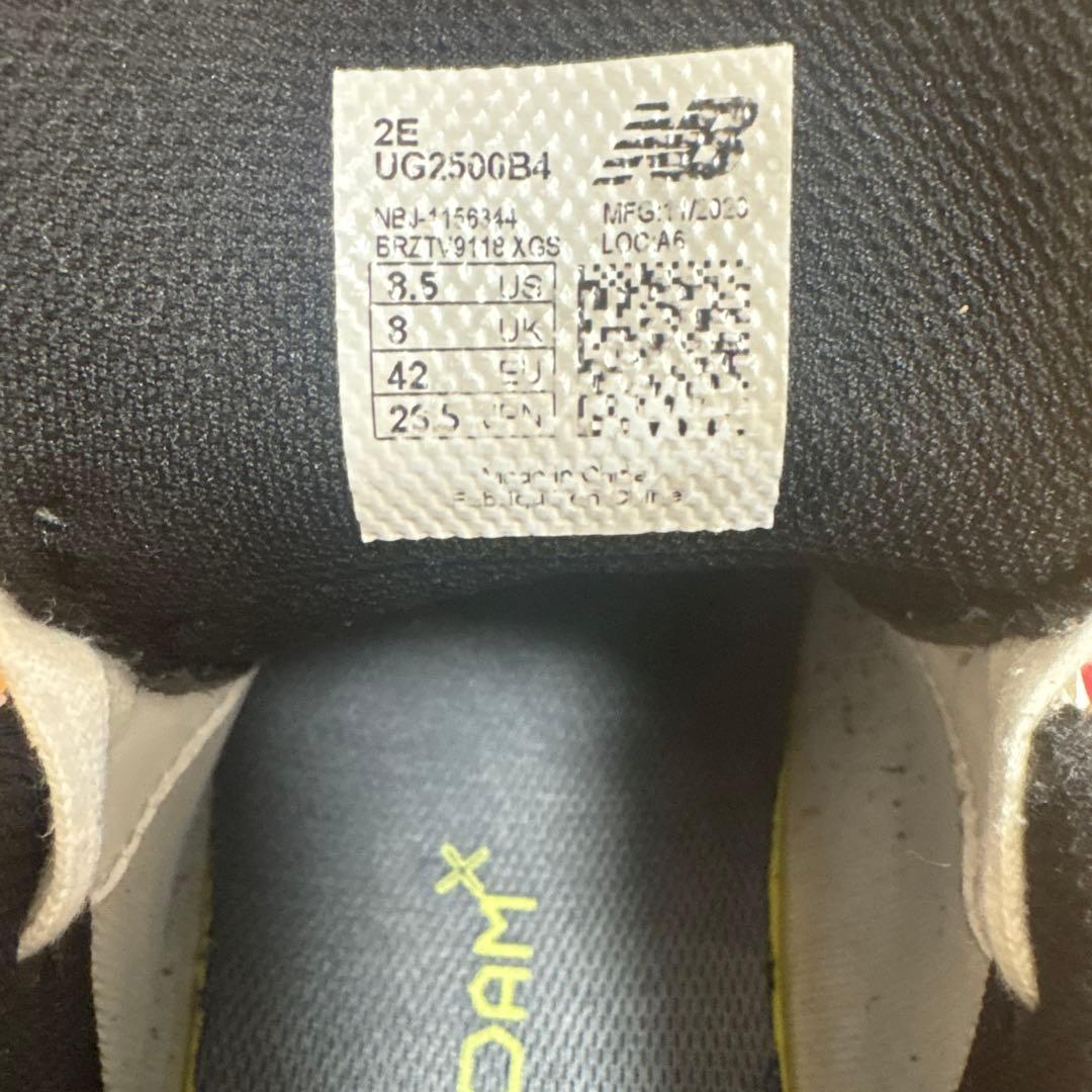 シューズ(男性用) New Balance UG2500 WHITE/BLACK(B4)