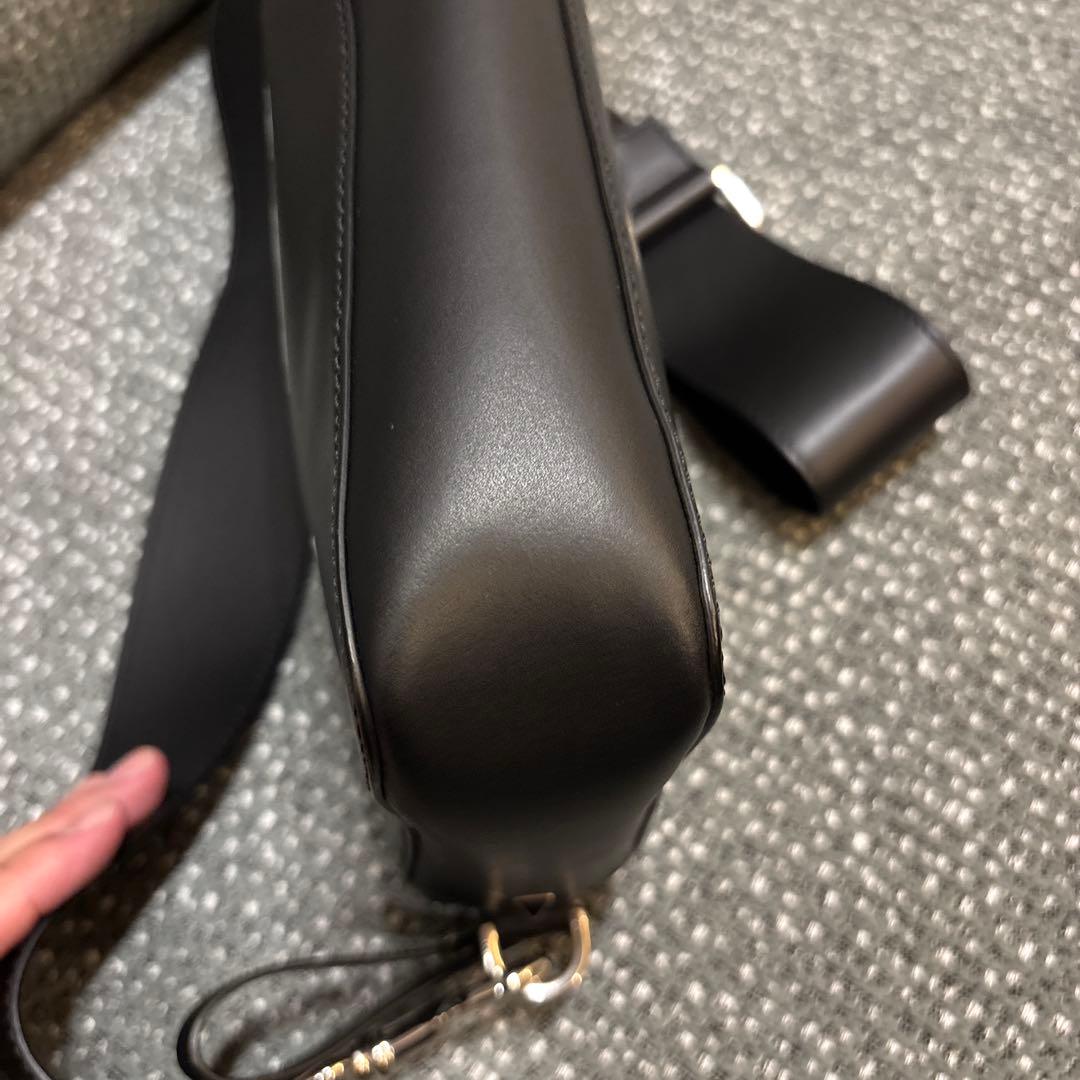 VALENTINO ショルダーバッグ ブラック