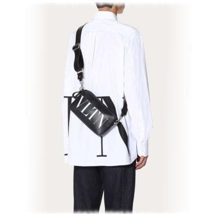 VALENTINO ショルダーバッグ ブラック