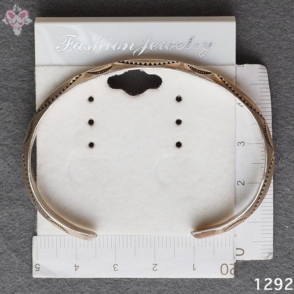 美品 インディアンジュエリー 刻印 LMC スターリング シルバー 銀 バングル