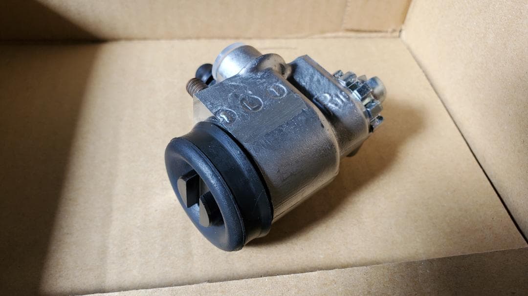 SJ30 フロントホイールシリンダー 左右4個セット