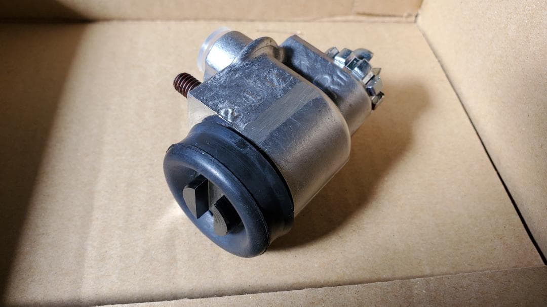 SJ30 フロントホイールシリンダー 左右4個セット