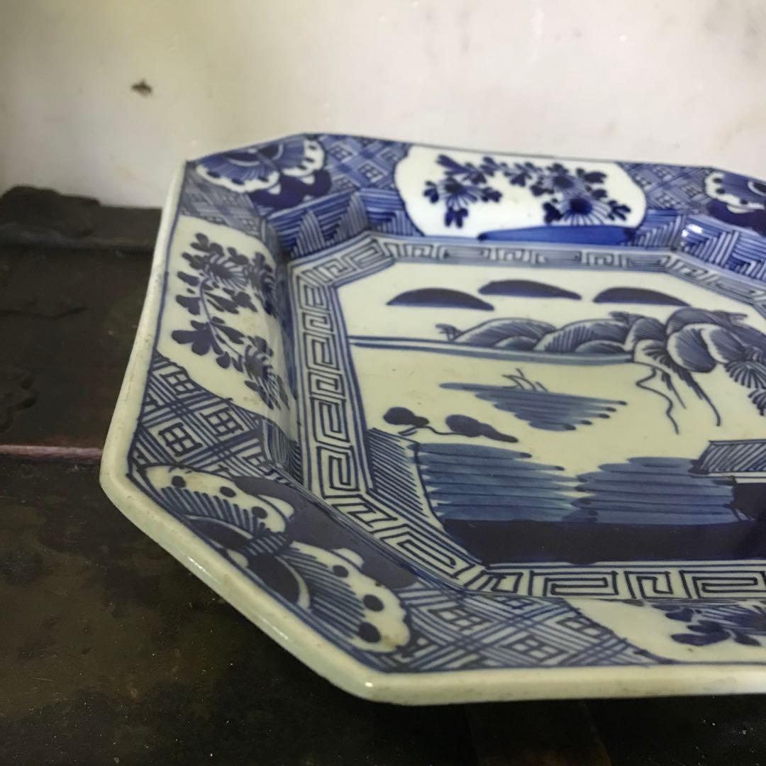 美品　古伊万里焼　染付け　角皿　山水図　飾り絵皿　年代物　藍の色合いが美しい