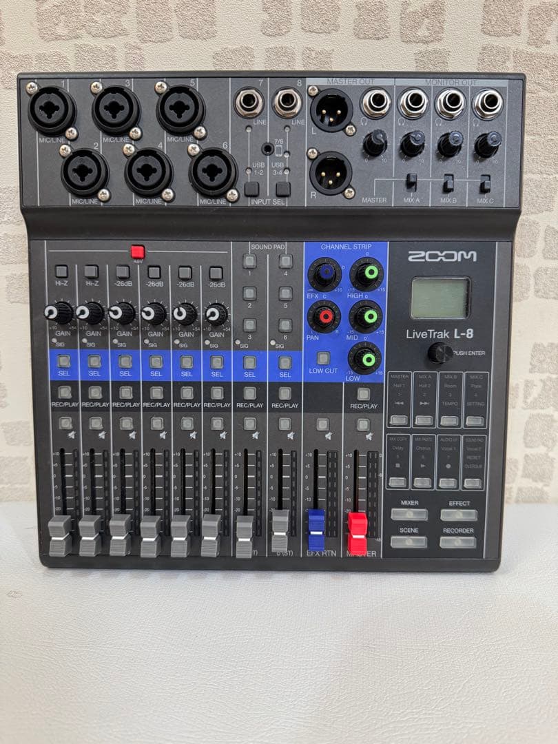 ZOOM LiveTrak L-8 デジタルミキサー　ライブトラック