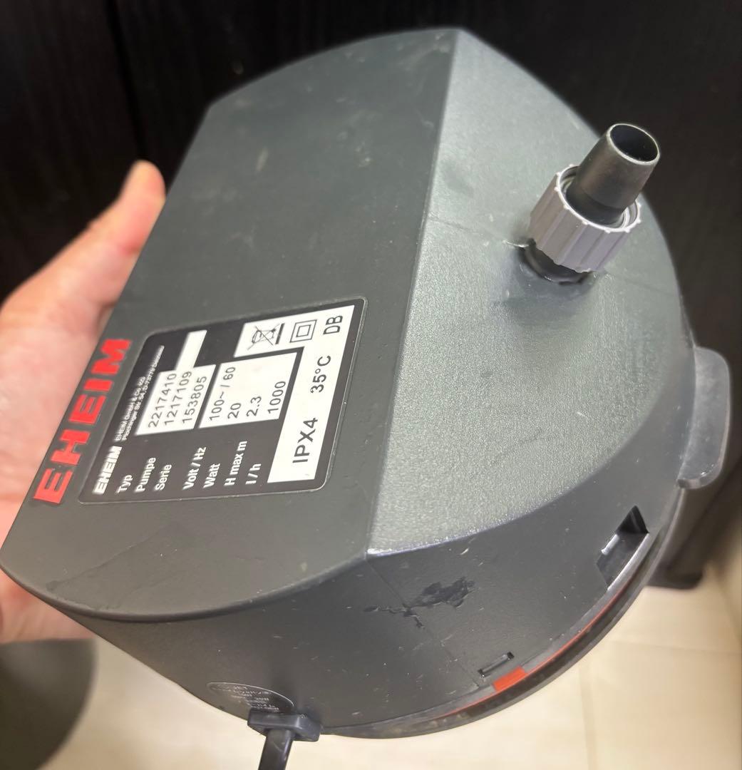 エーハイム2215本体とダブルタップ