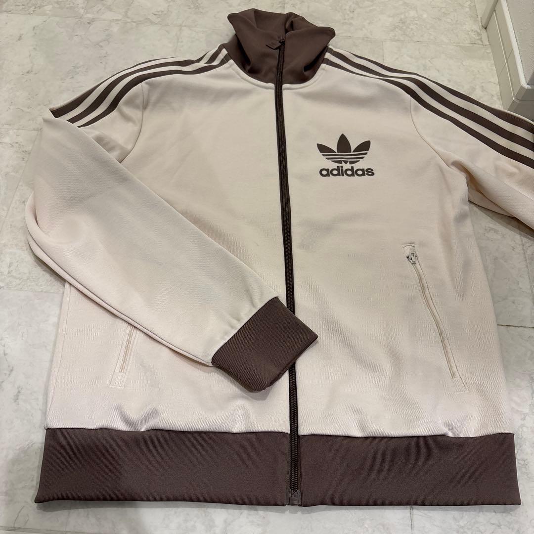 未使用　アディダス　ライフスタイル クラシック トラックトップ オリジナルス
