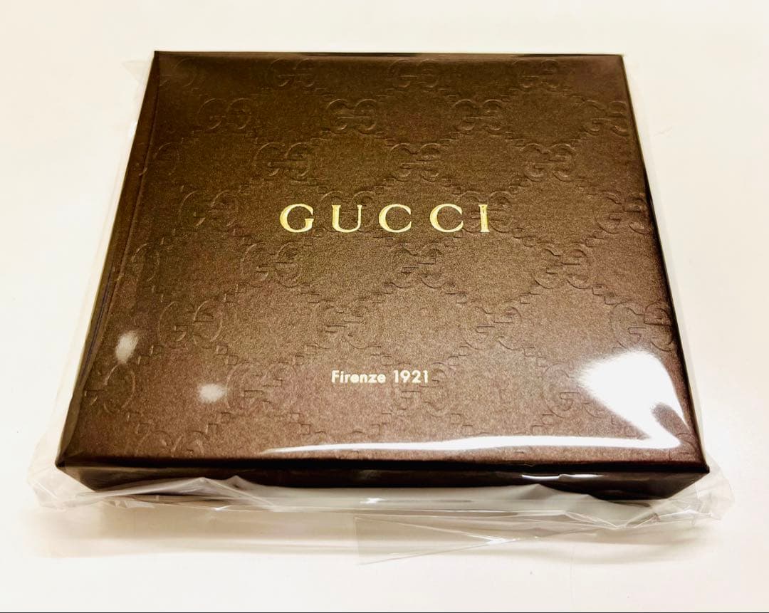 「希少」GUCCI グッチ　マーモント　二つ折り財布　男女兼用