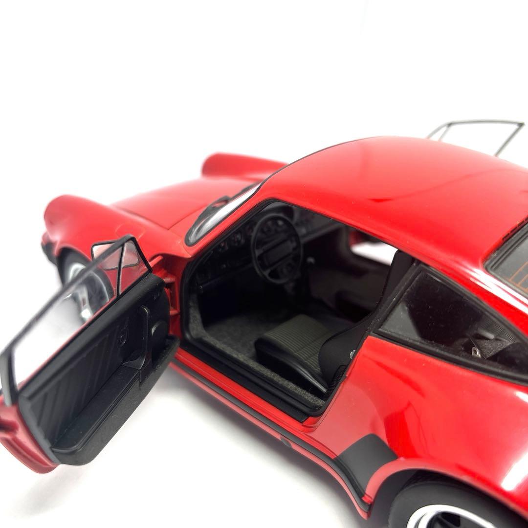 ビ*ト様 オートアート　ポルシェ911ターボ　930 AUTOart 1/18