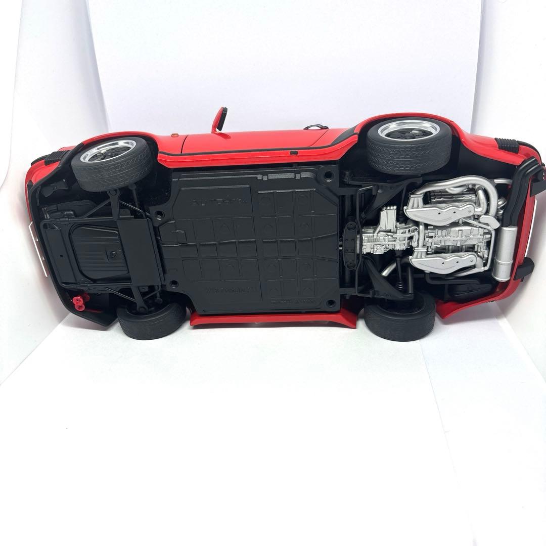 ビ*ト様 オートアート　ポルシェ911ターボ　930 AUTOart 1/18