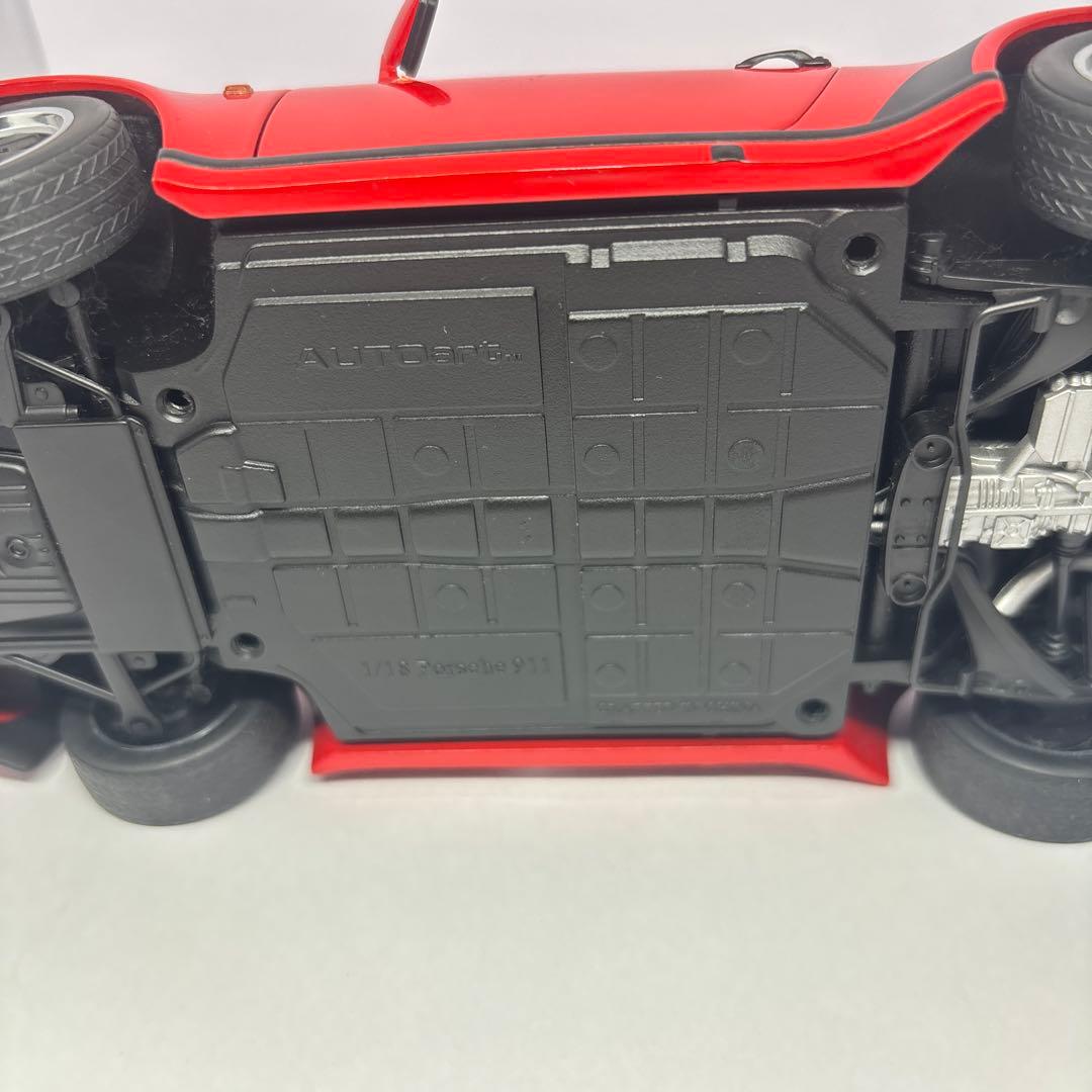ビ*ト様 オートアート　ポルシェ911ターボ　930 AUTOart 1/18