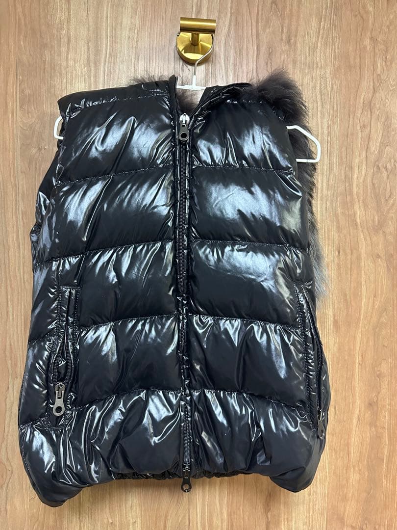 duveticaファー付きブラックダウンベスト