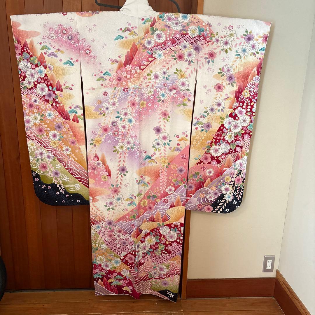 最安値！可愛い振袖 フルセットバック草履つき　花の模様 白地