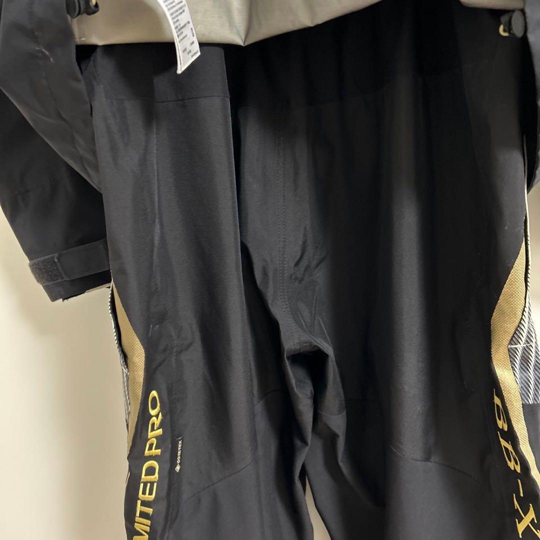 シマノ　リミテッドプロ　ゴアテックスレインスーツ R-112S BBXホワイト