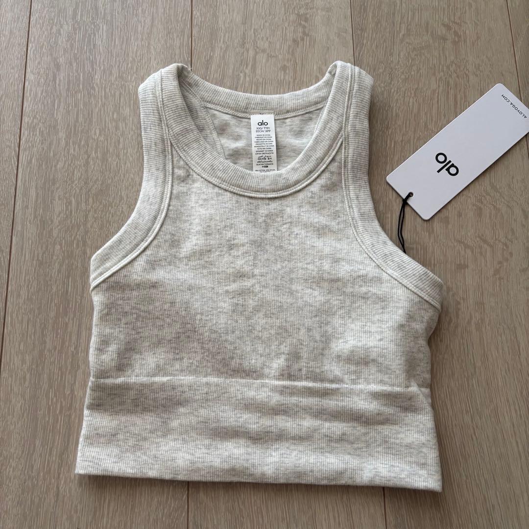 新品　alo タンクトップ　ブラトップ
