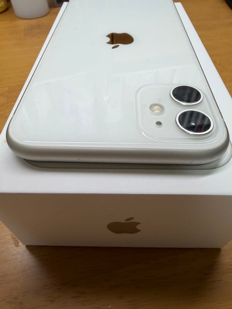 F*R様 Apple iPhone 11 本体 SIMフリー