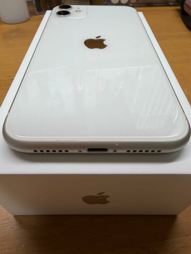 F*R様 Apple iPhone 11 本体 SIMフリー