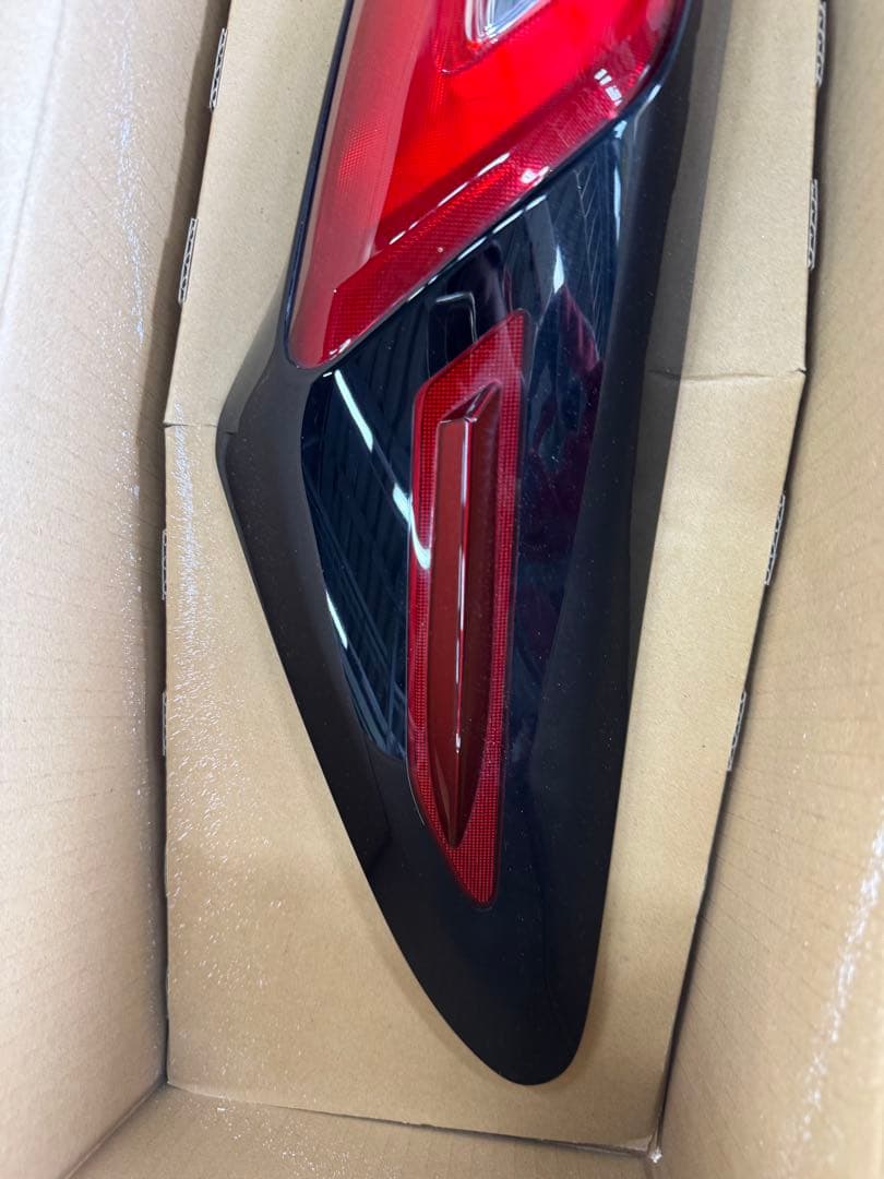 ハリアー60テールレンズ