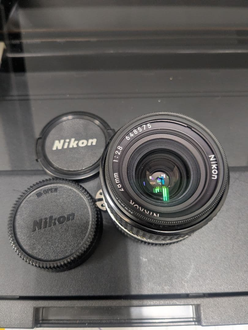 Nikon Nikkor F 28mm f/2.8 レンズ