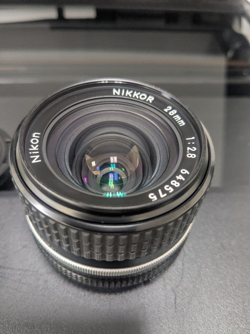 Nikon Nikkor F 28mm f/2.8 レンズ