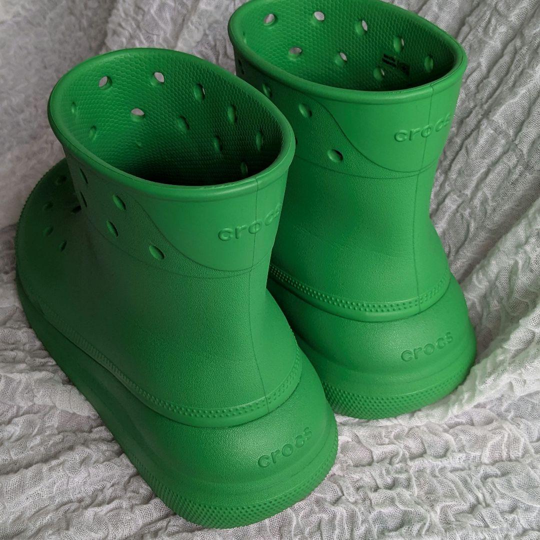 靴 crocs rain boots