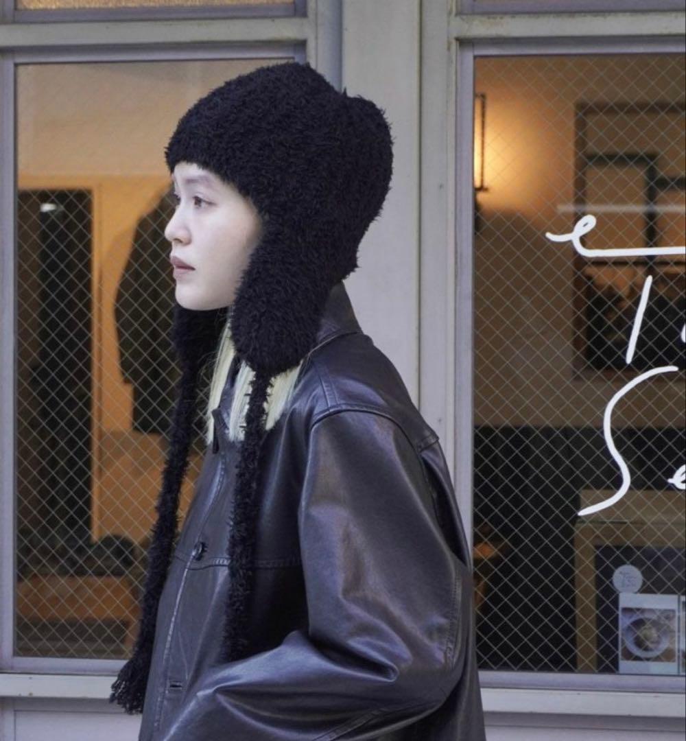 KIJIMA TAKAYUKI ブラック　耳あて付き　ニット帽