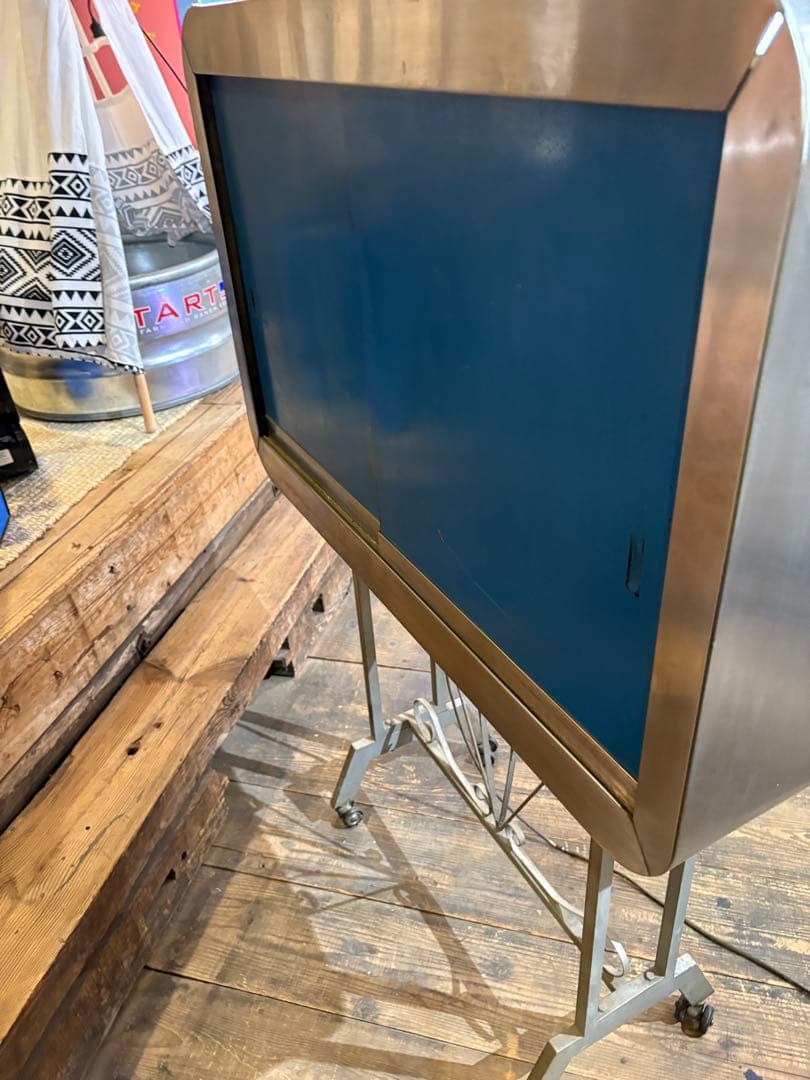 レトロスタイル ステンレスショーケース