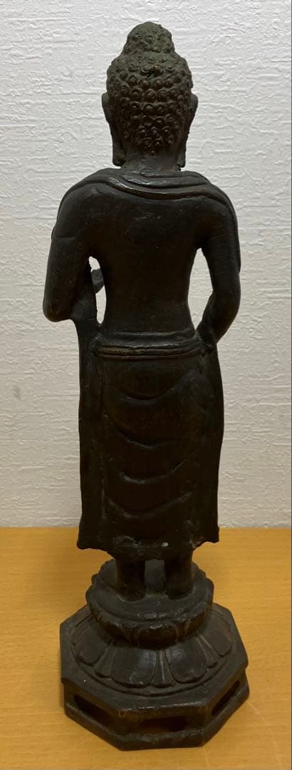 【金属製工芸/骨董品】仏像　置物　インテリア　オブジェ　金属製