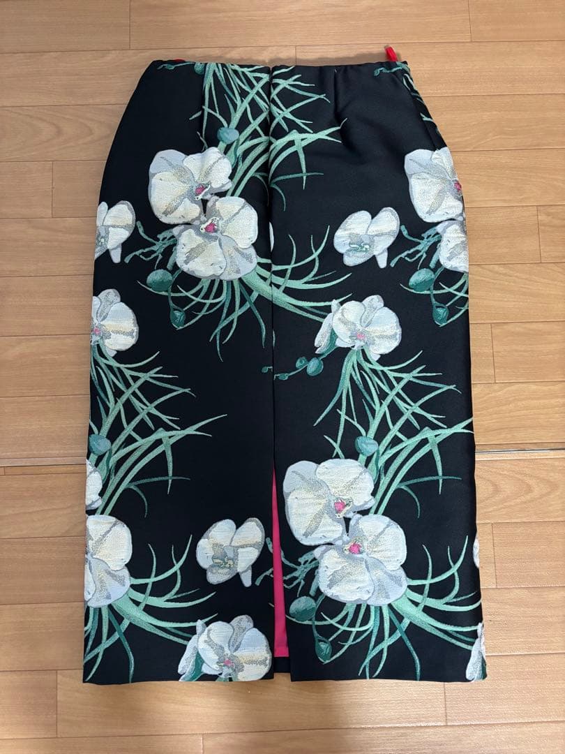 [*]様 未使用⭐︎ビビアンタムランの花柄ひざ下丈スカート38