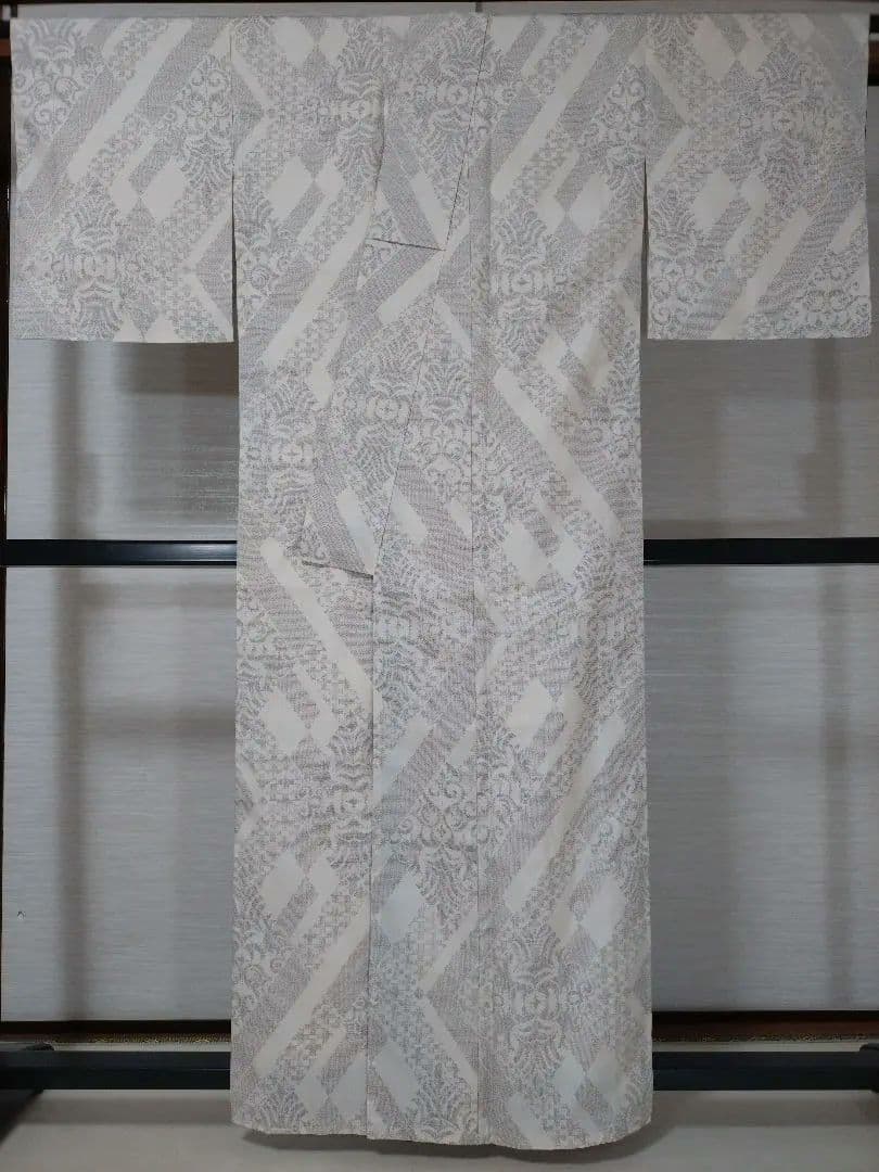 219R 本場大島紬　白大島　カタス　正絹　しつけ糸有り 裄長　H