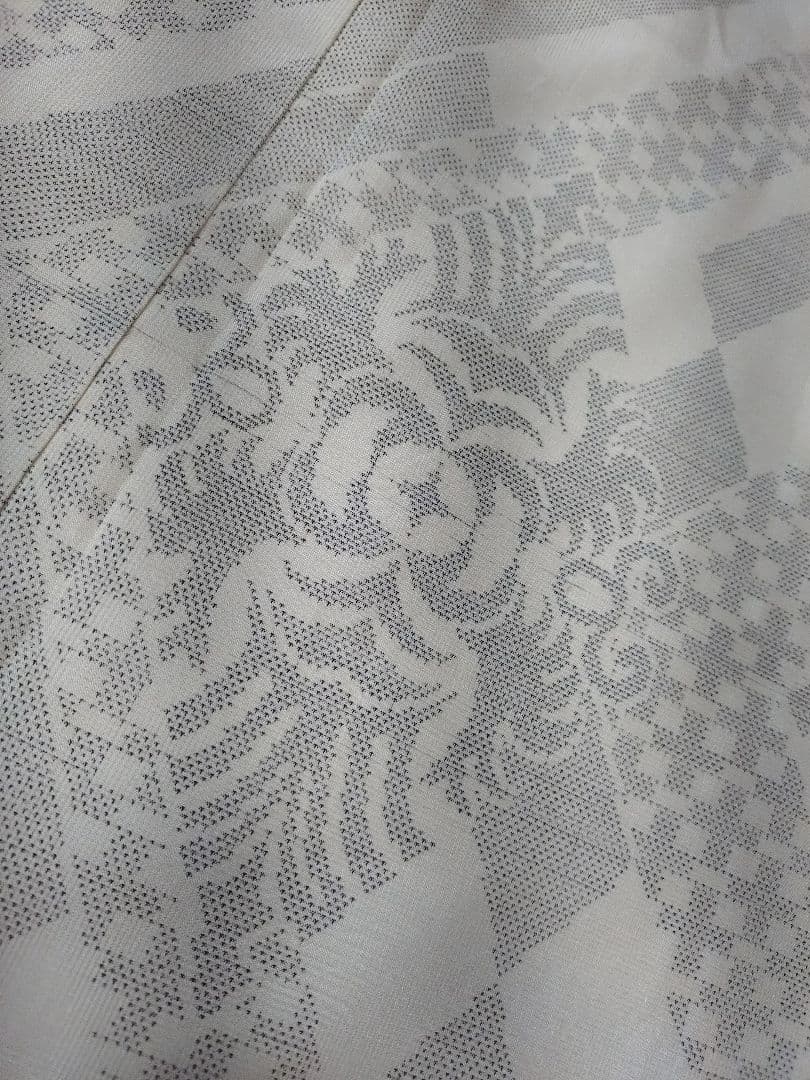219R 本場大島紬　白大島　カタス　正絹　しつけ糸有り 裄長　H