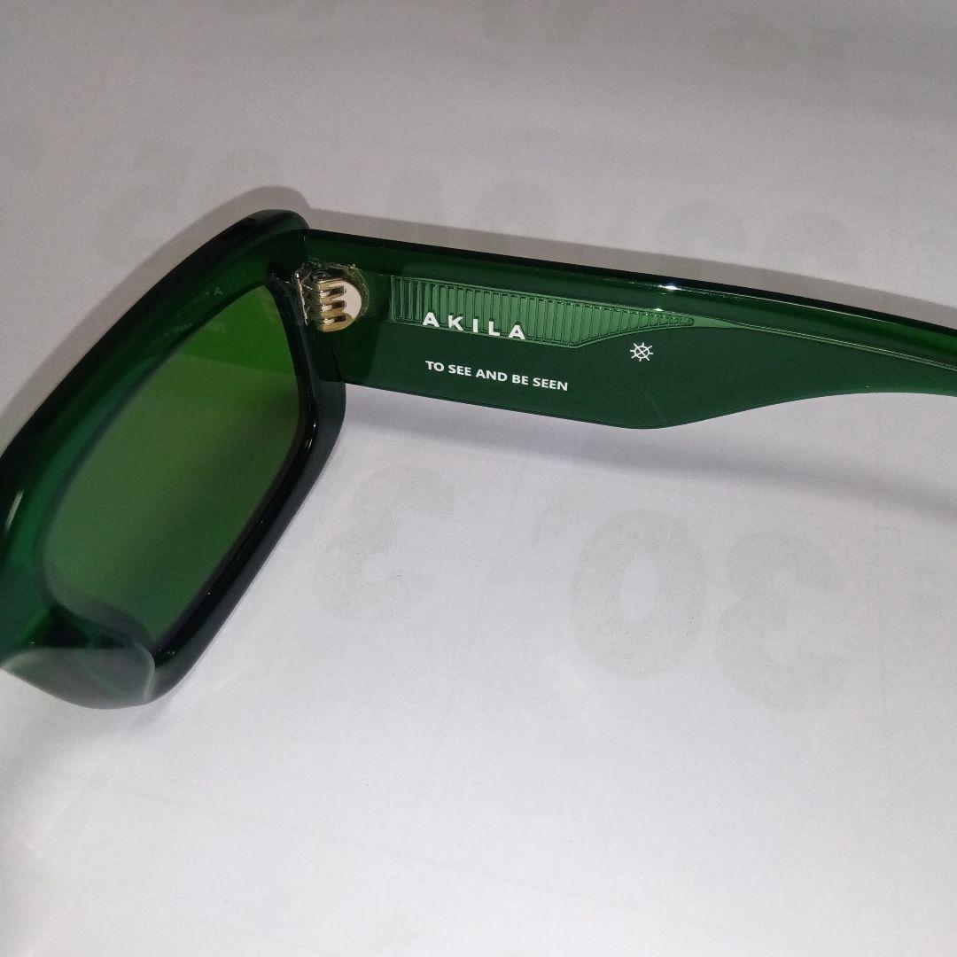 AKILA サングラス 　グリーン　ケース付き