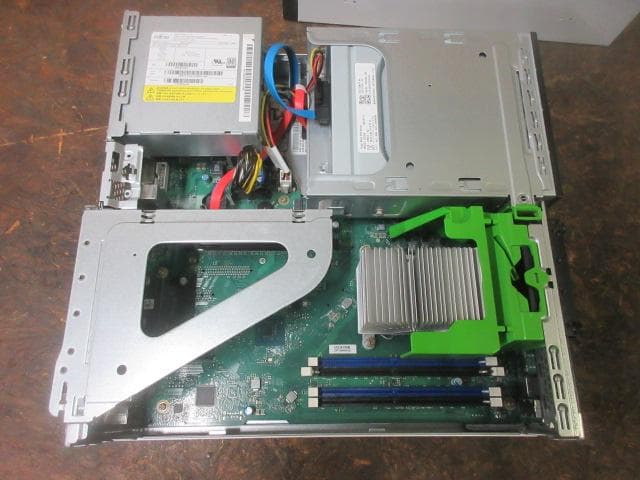 10送料込★富士通 ESPRIMO D588/TX i7 8th Genジャンク