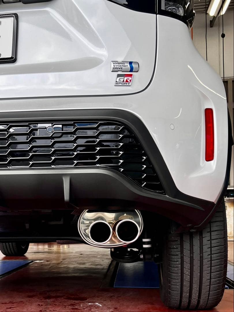 ヤリスクロス TRD デュアルエンドスポーツマフラー