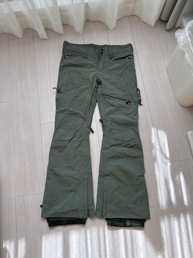 スノーボード用パンツ オリーブグリーン [新品に近い]