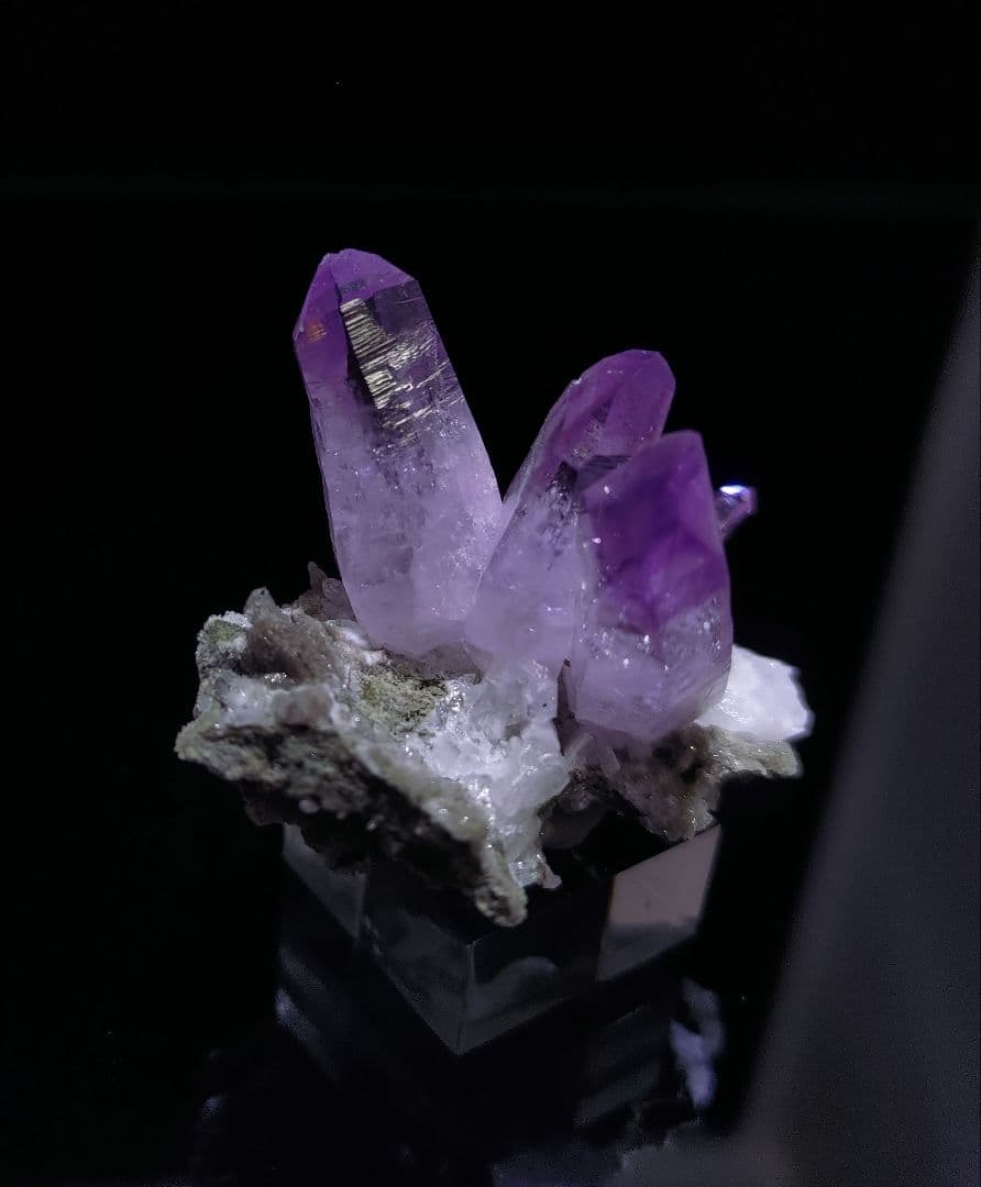 ベラクルスアメジスト 鉱石 鉱物 ミネラル 標本 原石 母岩付き ③