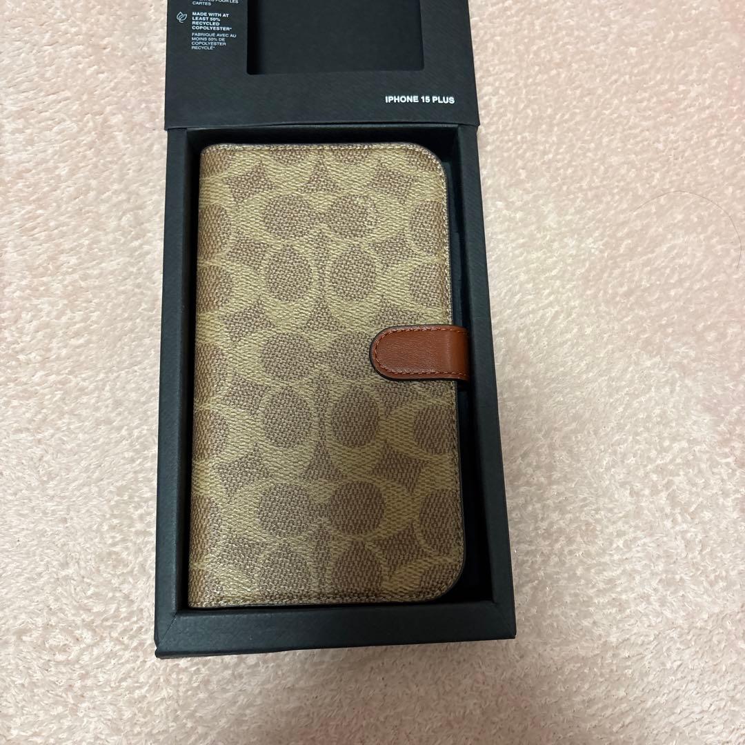coach iPhone15plus手帳型ケース
